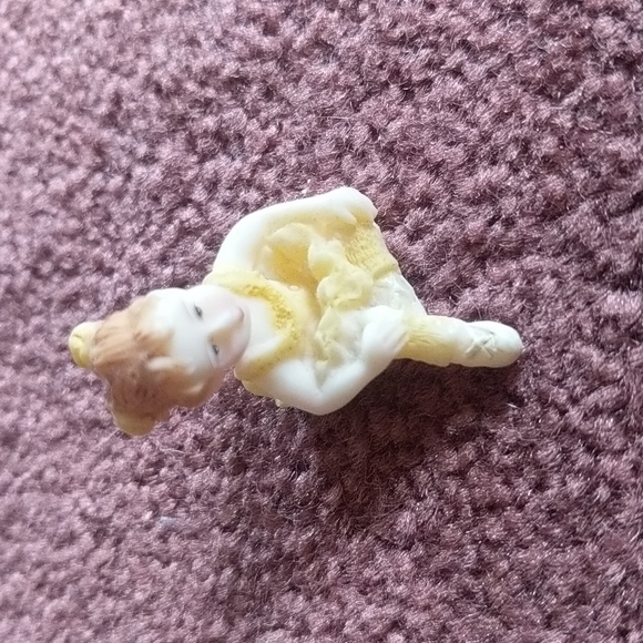 11 Small Ballerina Figurines - Picture 4 of 12